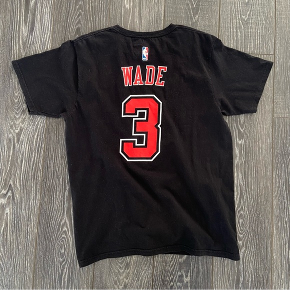 Chicago Bulls D Wade Tee - Picture 2 of 4